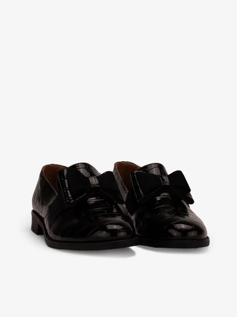 SAPATO LOAFER EM VERNIZ ESTAMPADO COM LAÇO