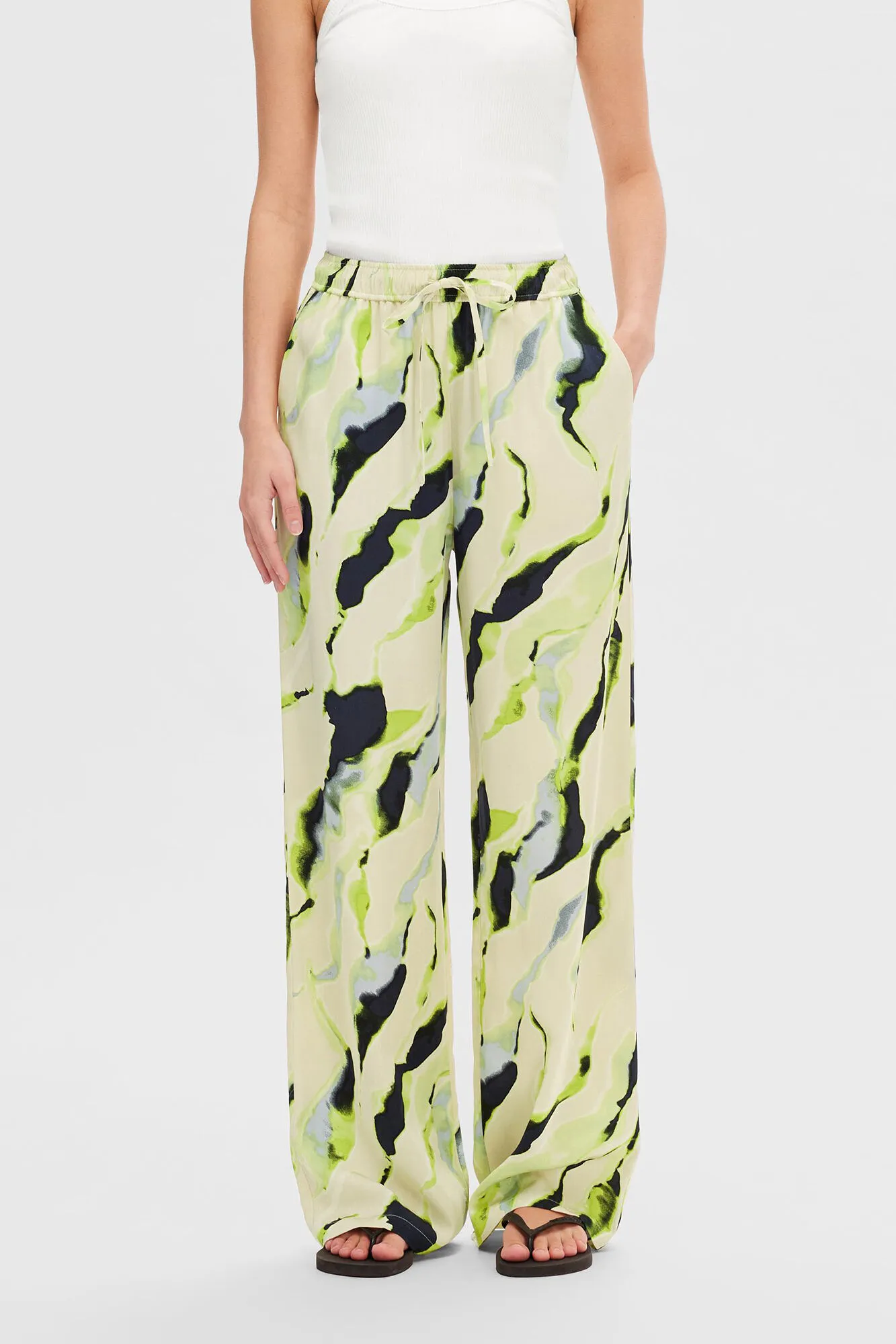 Selected Femme Pantalón estampado Regular Fit confeccionado con Viscosa Lenzing Ecovero
