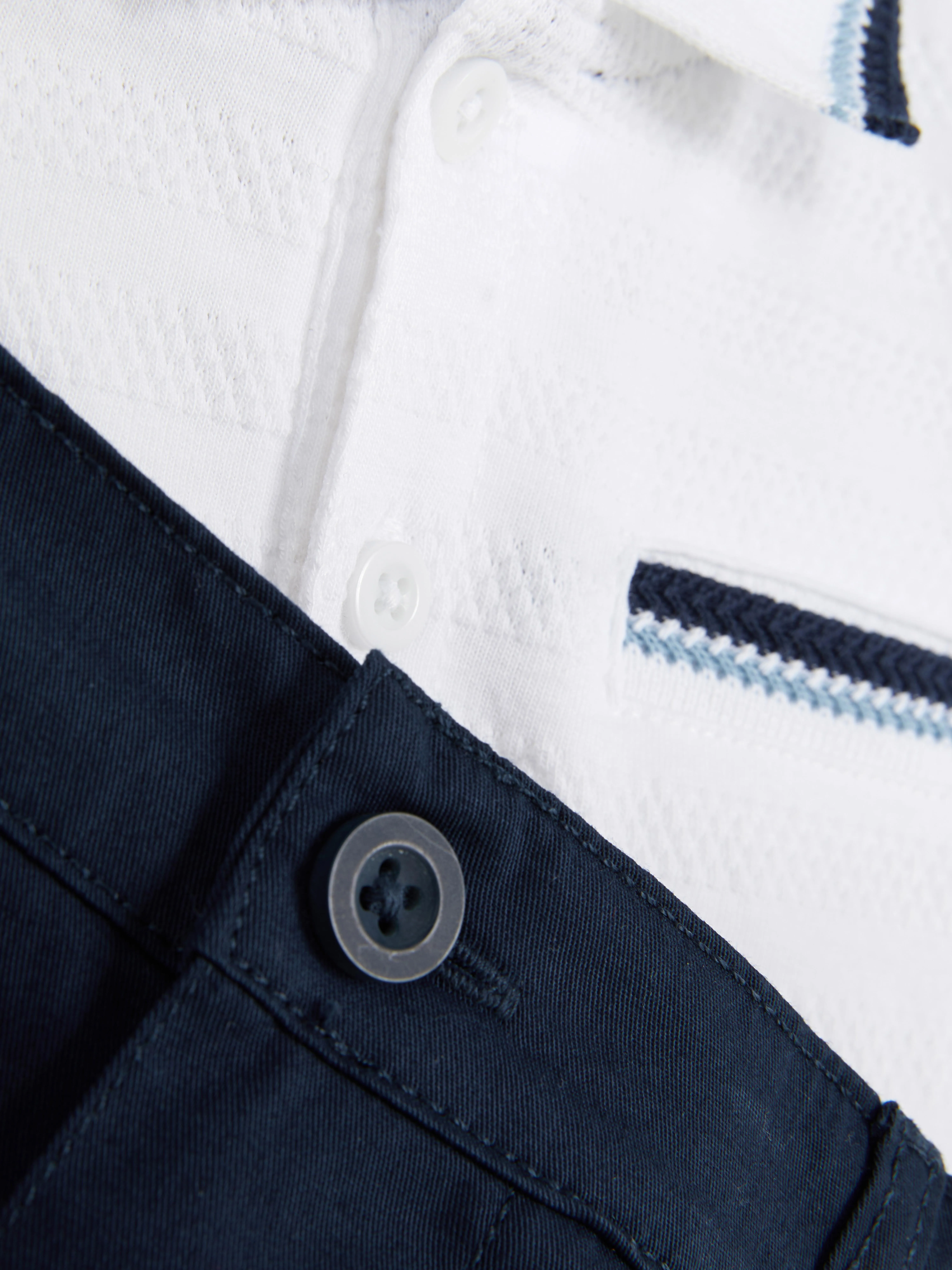 Set de polo y pantalones cortos chinos