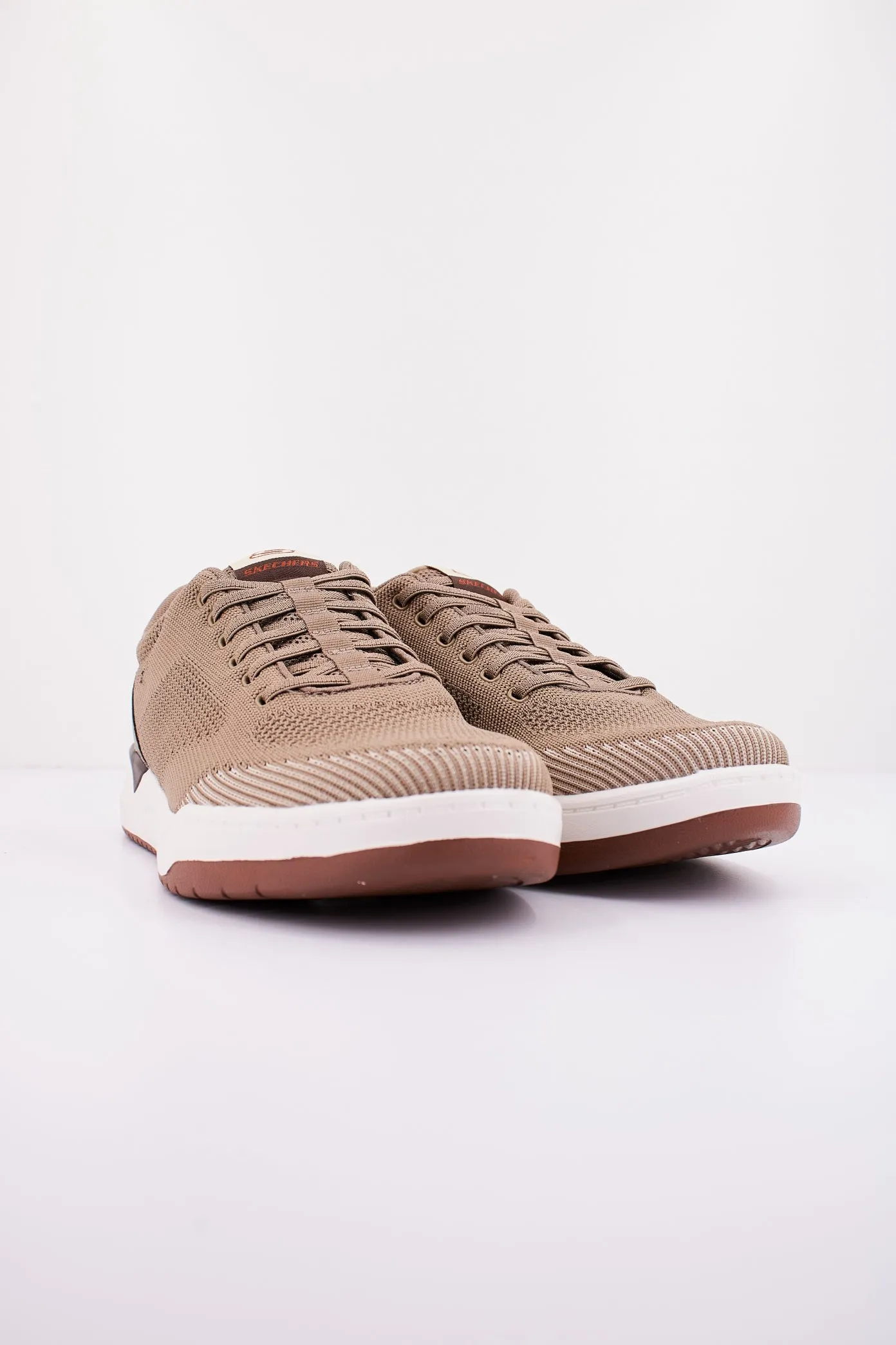 SKECHERS