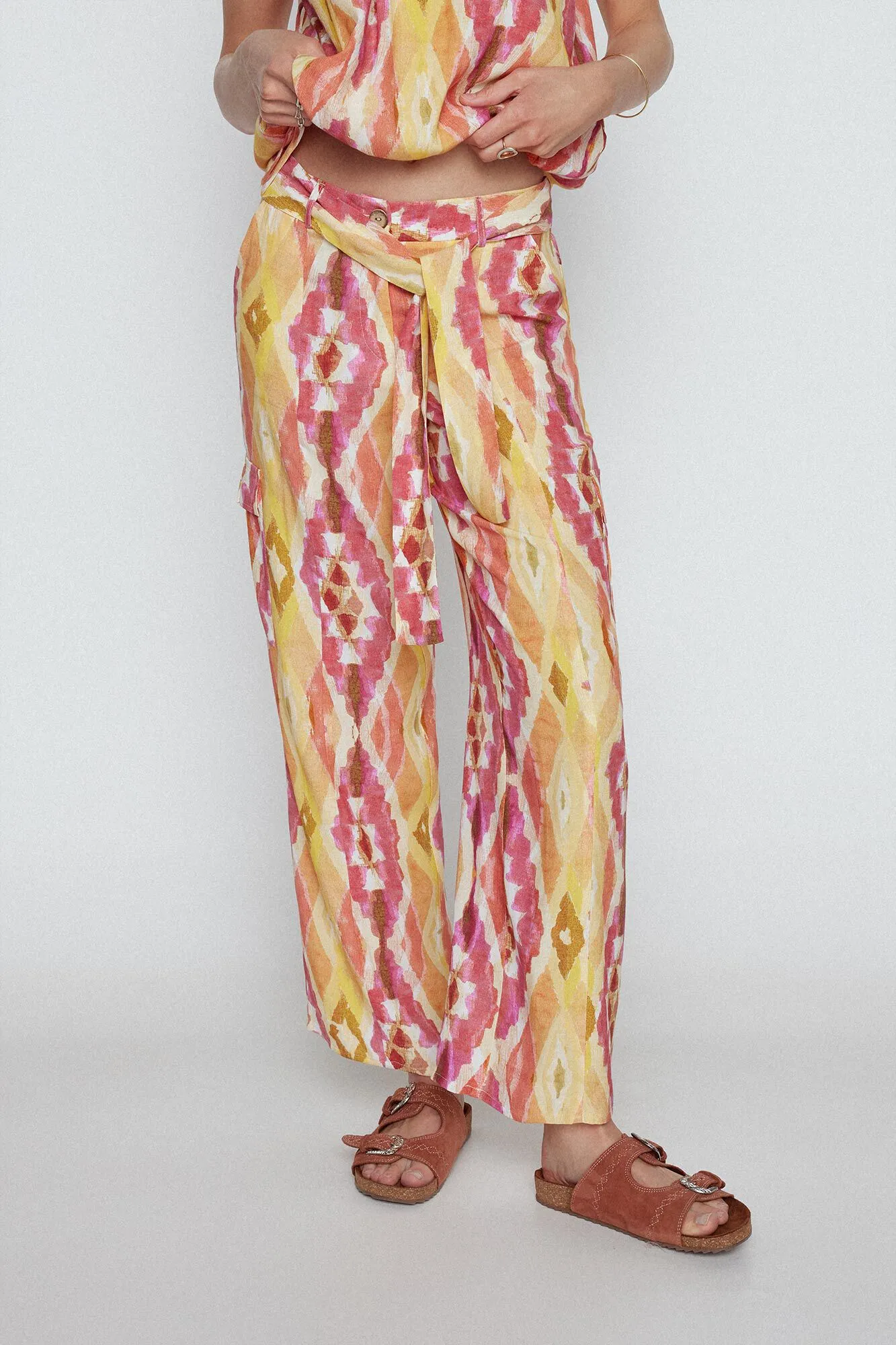 Slowlove Pantalón cargo estampado
