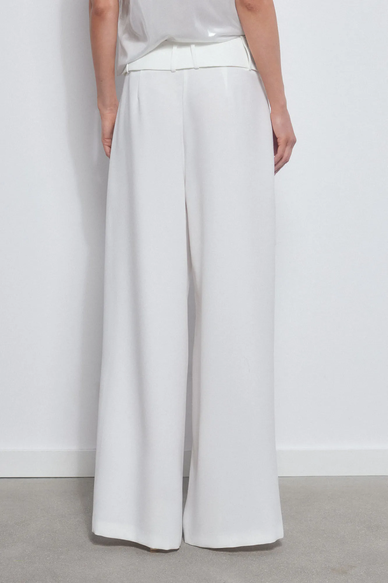TFP by Tamara Falcó Pantalón pinzas ancho