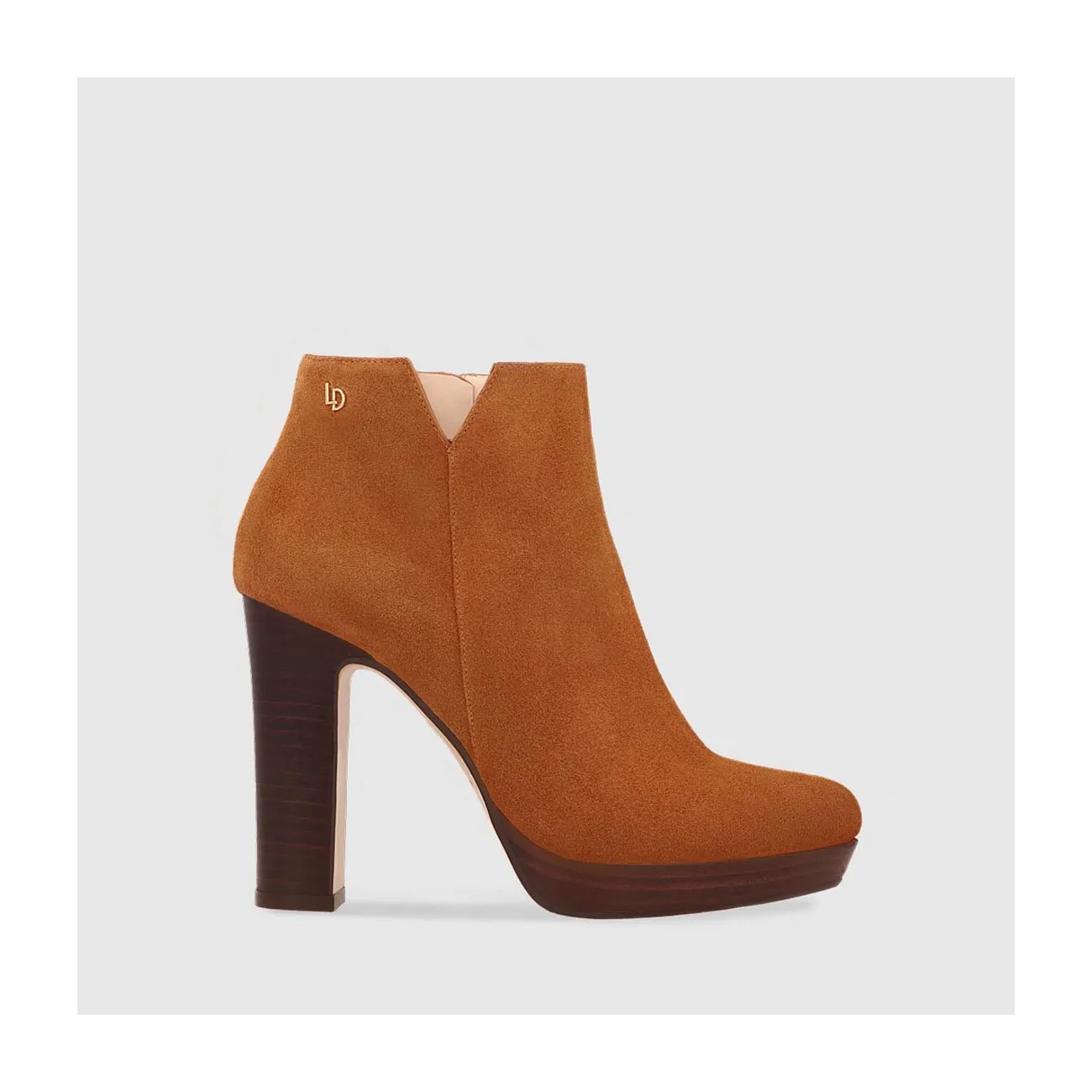 TILBUR BROWN