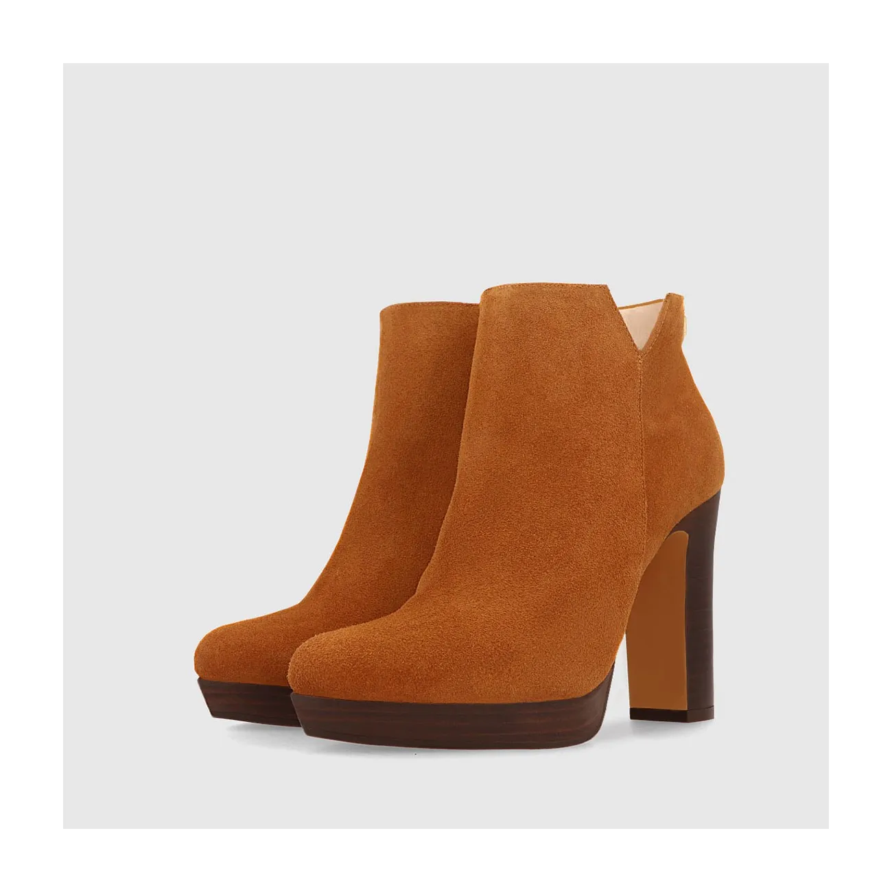TILBUR BROWN