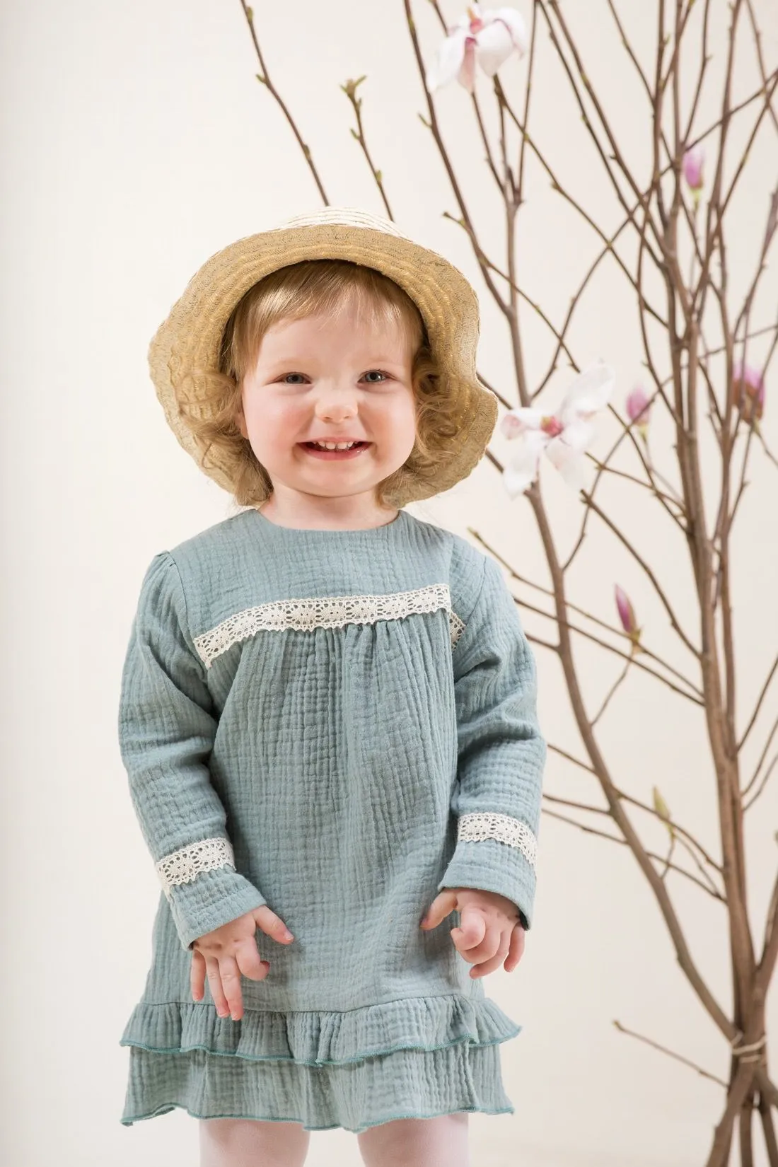 Vestido color menta para niña colección Petit Lou