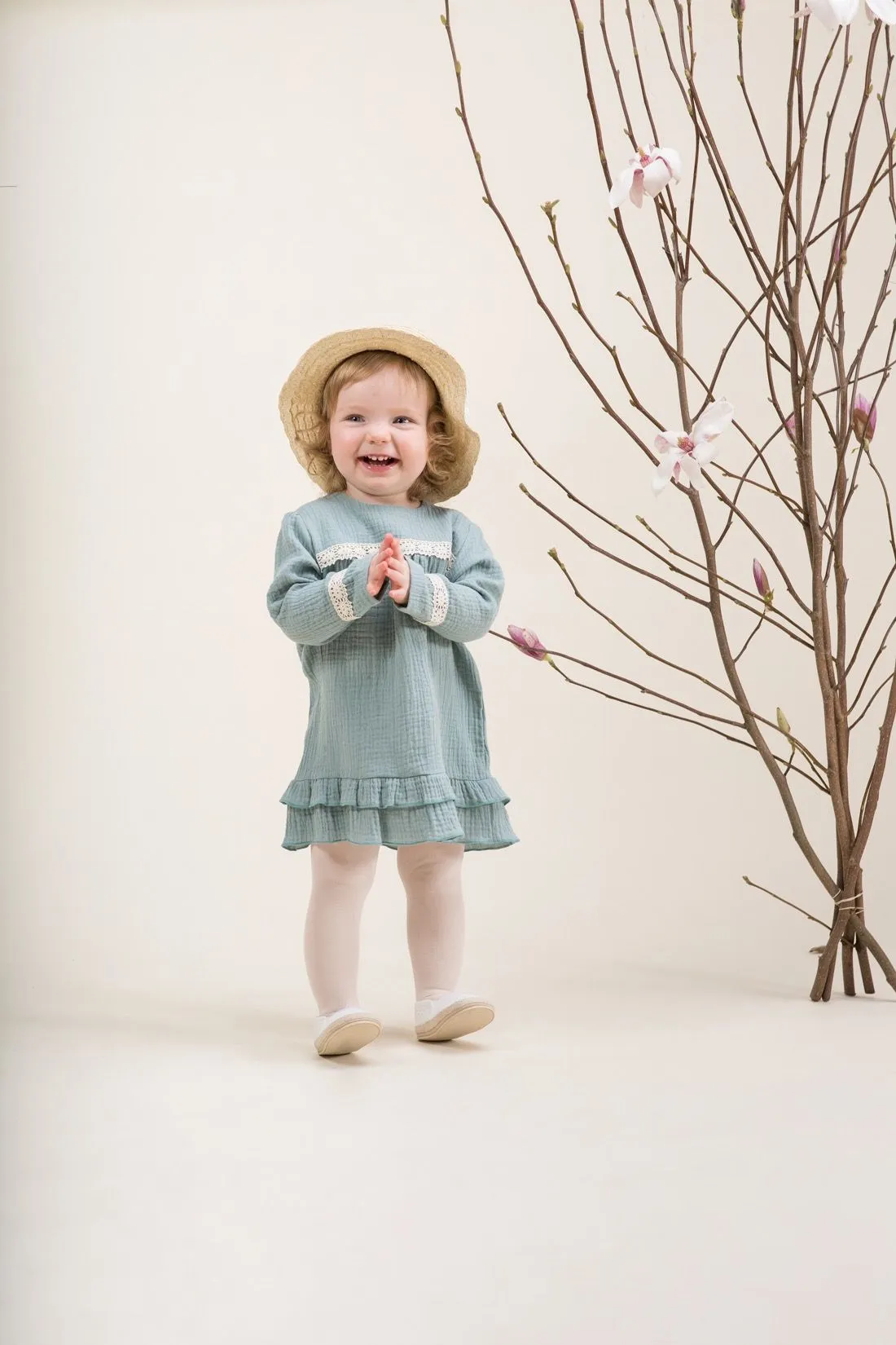 Vestido color menta para niña colección Petit Lou