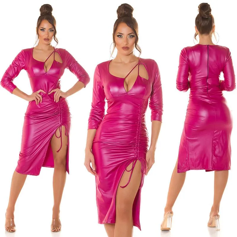 Vestido de polipiel ceñido rosa