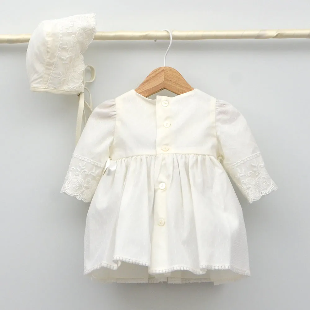 Vestido tul Pilar con capota
