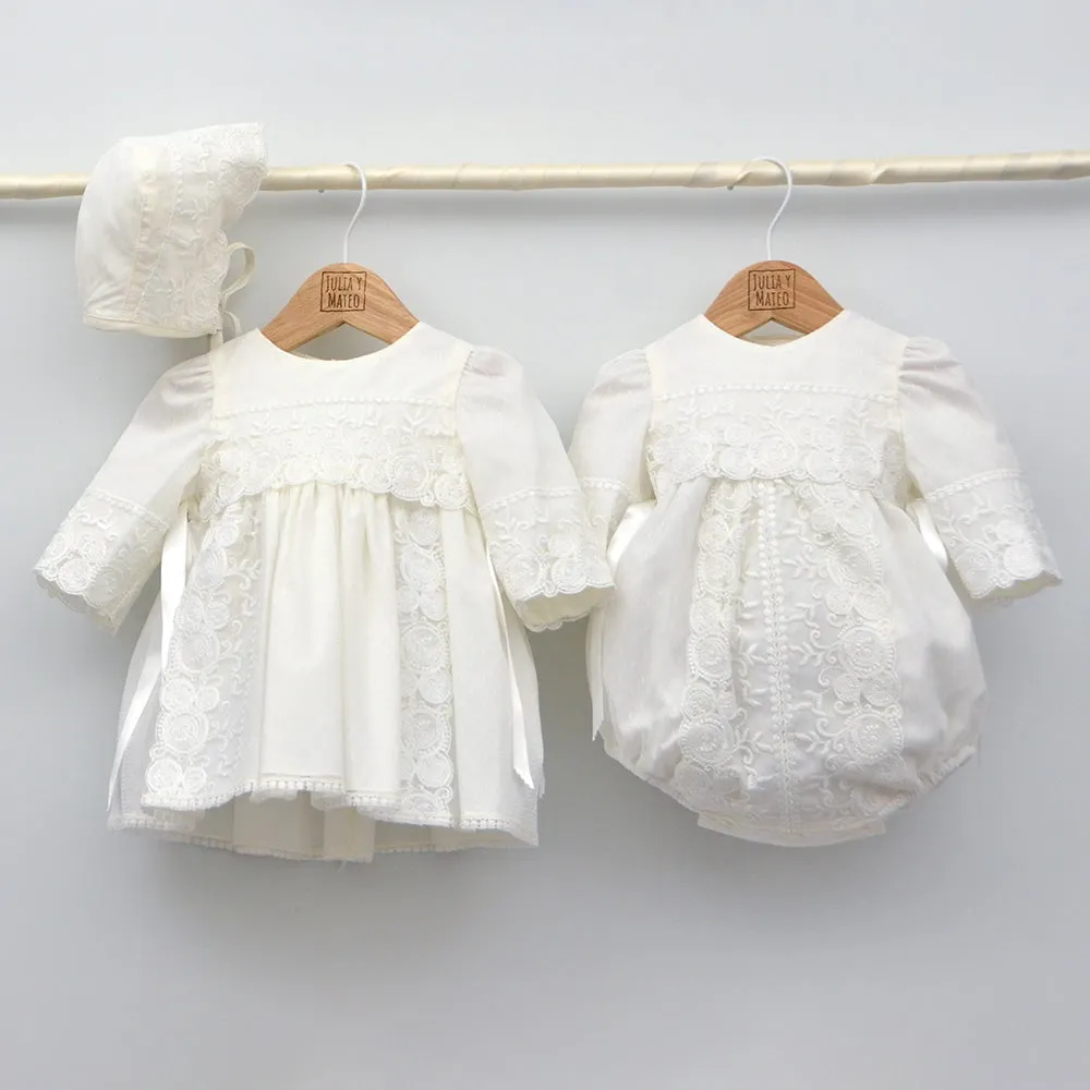 Vestido tul Pilar con capota