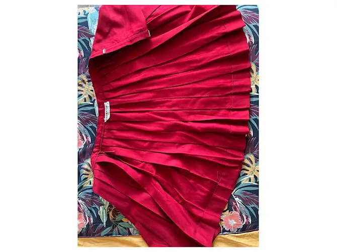 Yves Saint Laurent Falda cruzada plisada roja de Saint Laurent 