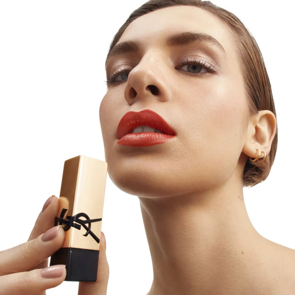 YVES SAINT LAURENT ROUGE PUR COUTURE LABIAL ACABADO SATINADO EN   O154 ORANGE FATAL