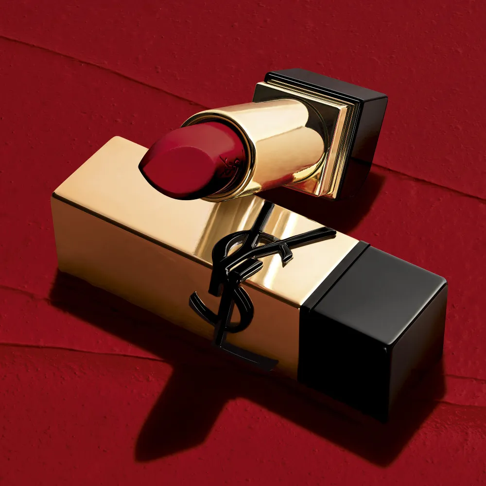 YVES SAINT LAURENT ROUGE PUR COUTURE LABIAL ACABADO SATINADO EN   O154 ORANGE FATAL