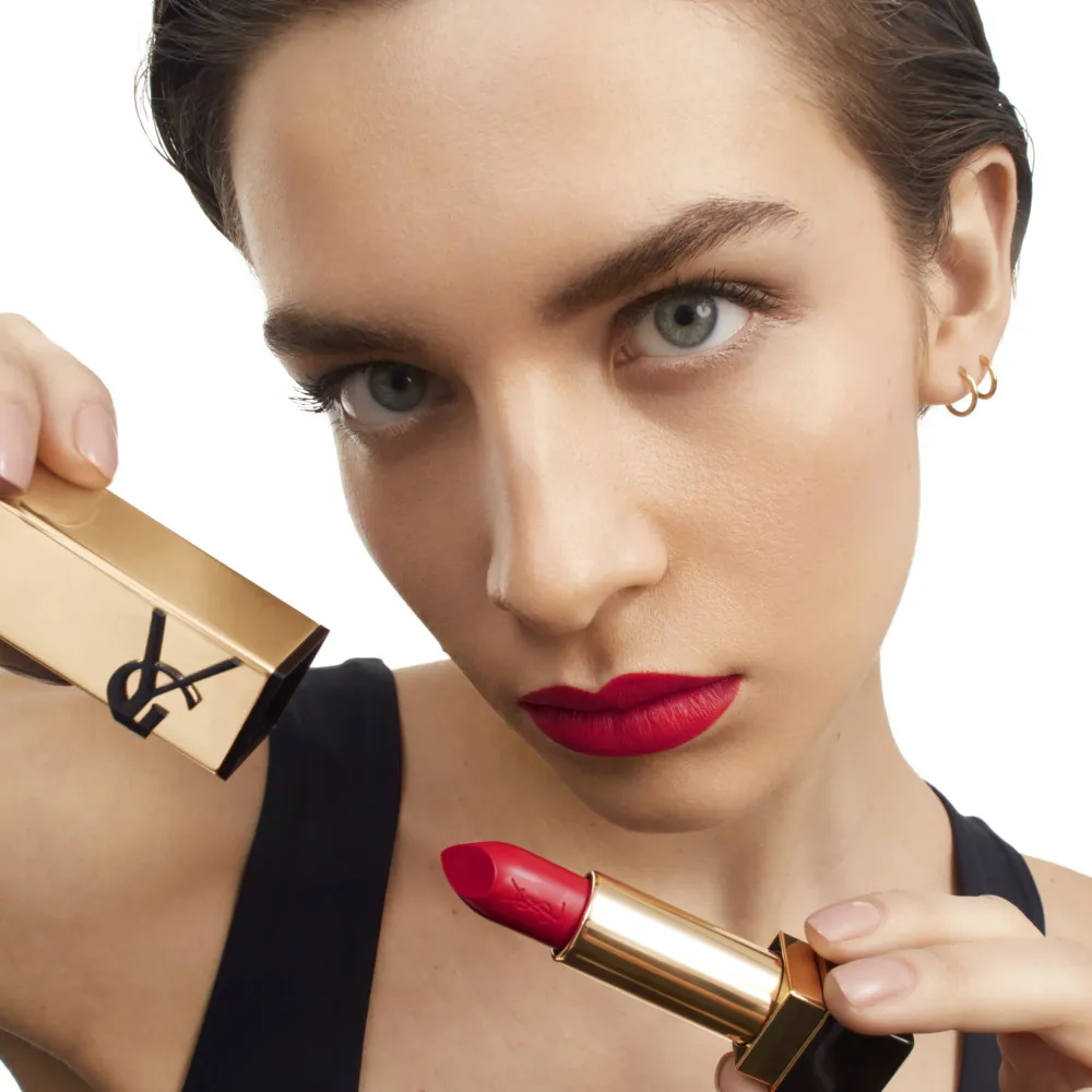 YVES SAINT LAURENT ROUGE PUR COUTURE LABIAL ACABADO SATINADO EN   R21 ROUGE PARADOXE
