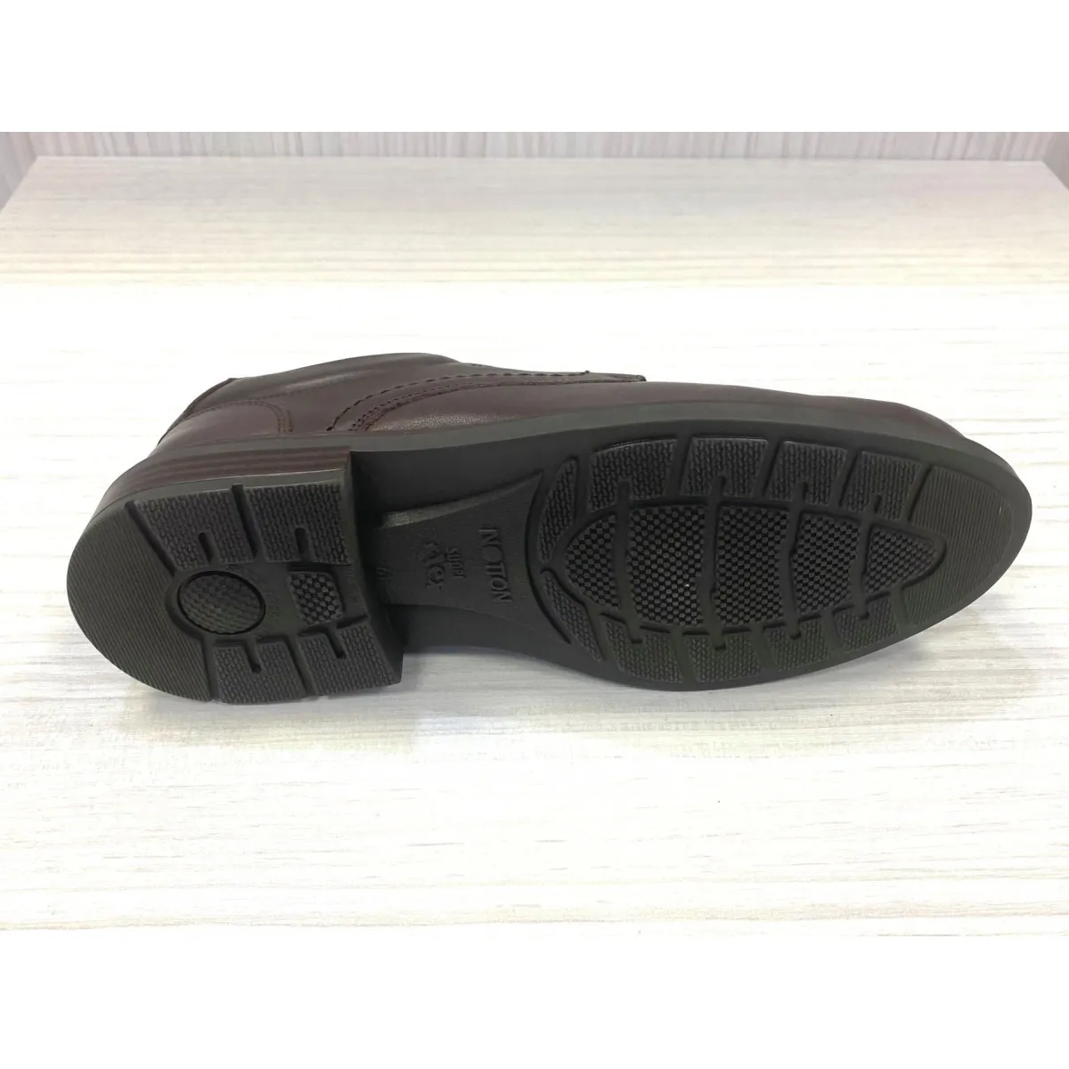 Zapato ancho especial hombre Notton cordón negro N0104