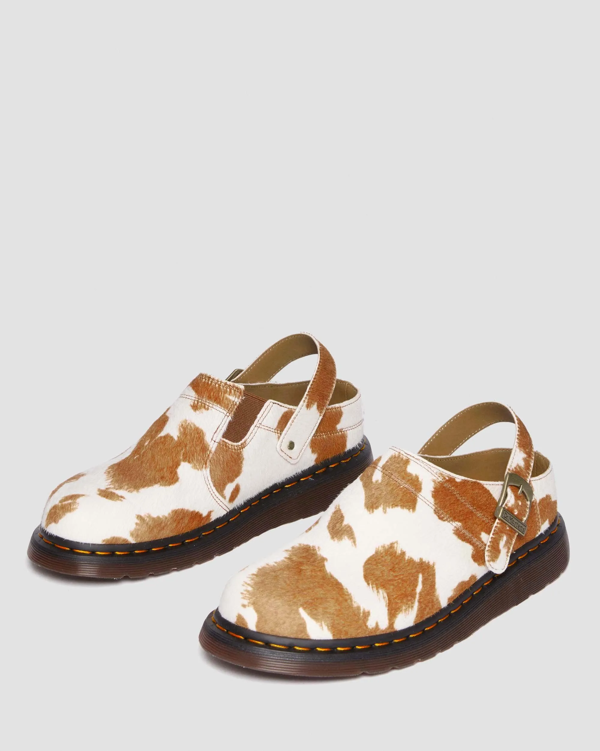 ZUECOS ISHAM HAIRON CON ESTAMPADO DE VACA