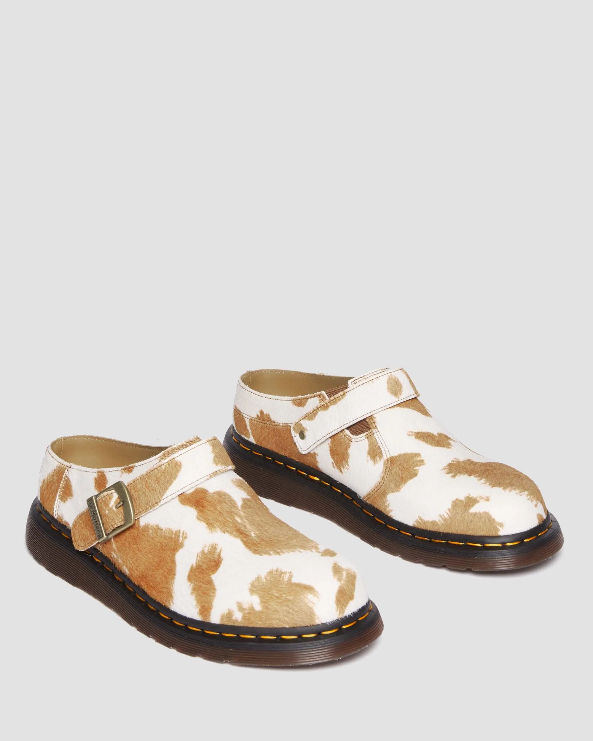 ZUECOS ISHAM HAIRON CON ESTAMPADO DE VACA